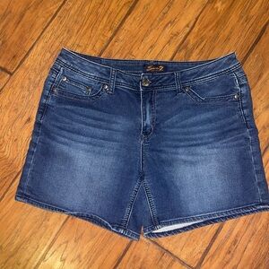 Seven7 Dark Blue Denim Jeans woman’s size 14 EUC